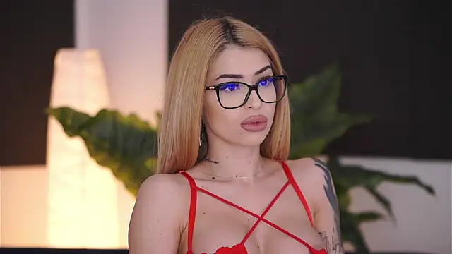 SkinnyBlondiie online show from February 2025 10:07:02 AM