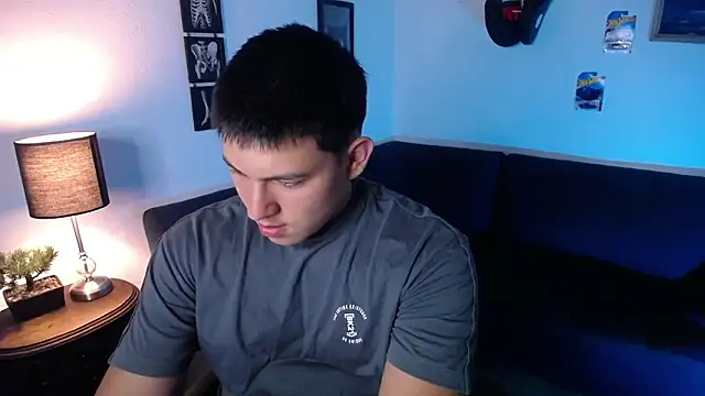 JamesCr  online show from March 2026 01:33:02 AM