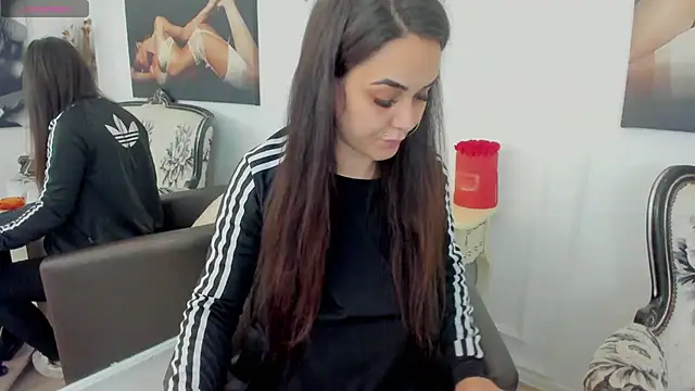 Snapshot of NicoleKatee chatting on October 2025 01:19:01 PM NicoleKatee online show from October 2025 01:19:01 PM