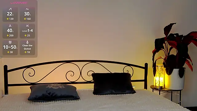 Maytaai online show from September 2025 08:11:02 PM