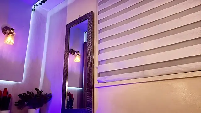 AzunaStar online show from April 2026 12:25:02 AM