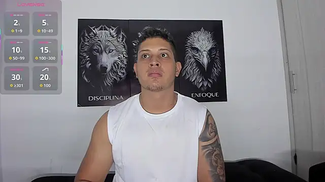 Snapshot of JohanSmith chatting on September 2025 12:12:02 AM JohanSmith online show from September 2025 12:12:02 AM