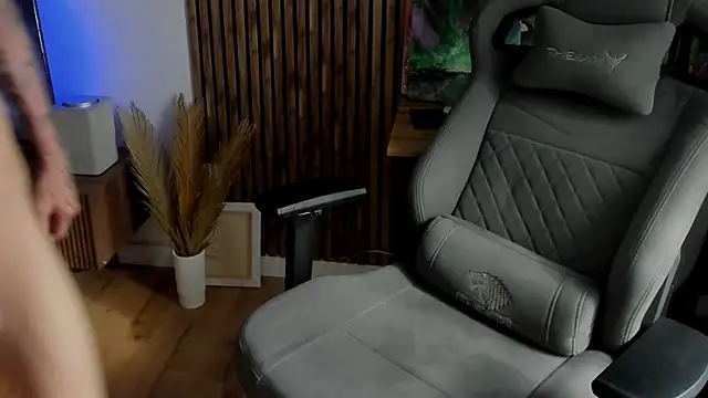 Snapshot of Original_Oliverrgroove chatting on August 2026 06:37:01 AM Original Oliverrgroove online show from August 2026 06:37:01 AM