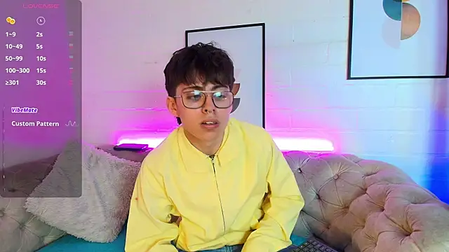 PepperTwink online show from March 2025 02:21:02 PM