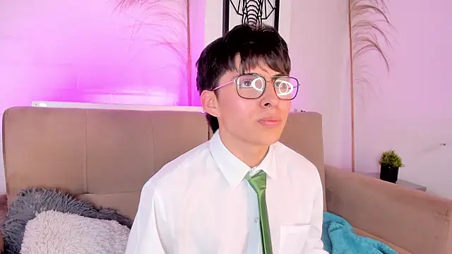 PepperTwink online show from March 2025 01:07:02 PM