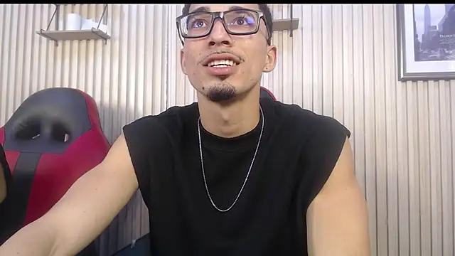 Snapshot of Becker2_ chatting on November 2025 11:09:01 PM Becker2 online show from November 2025 11:09:01 PM