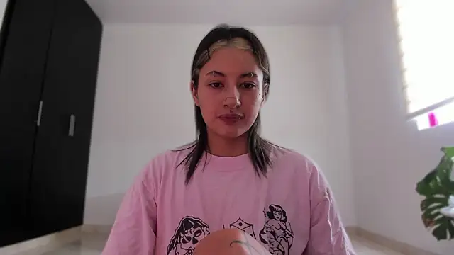 ggor4w33 online show from March 2026 04:44:02 PM