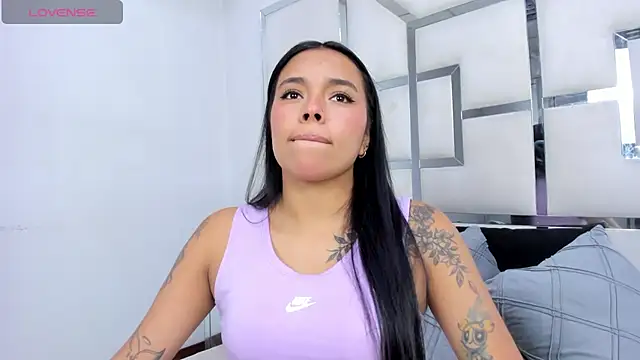 ZoeWan69 online show from February 2026 01:21:02 PM