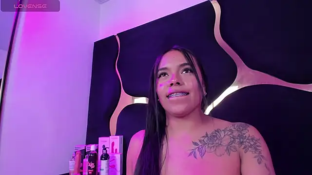 ZoeWan69 online show from March 2026 05:08:02 AM