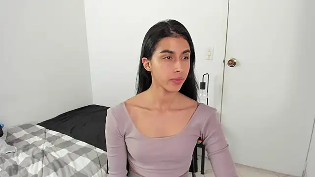 Snapshot of Mazikeen__18 chatting on March 2026 01:44:01 PM Mazikeen 18 online show from March 2026 01:44:01 PM