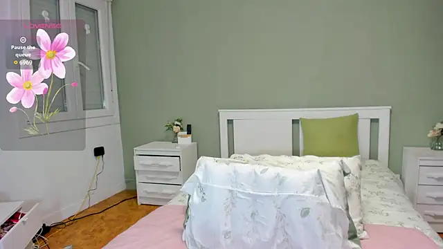 Izadi 7 online show from November 2025 07:48:02 PM