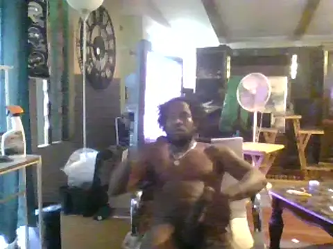 Snapshot of BigDMann40 chatting on February 2025 09:31:01 PM BigDMann40 online show from February 2025 09:31:01 PM