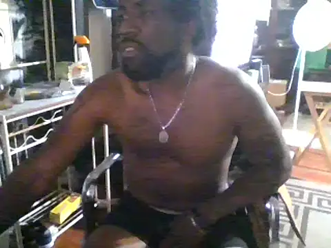 Snapshot of BigDMann40 chatting on February 2025 02:07:01 PM BigDMann40 online show from February 2025 02:07:01 PM