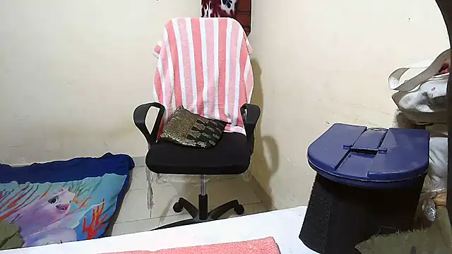 Rubi-Ji online show from November 2025 04:12:02 PM