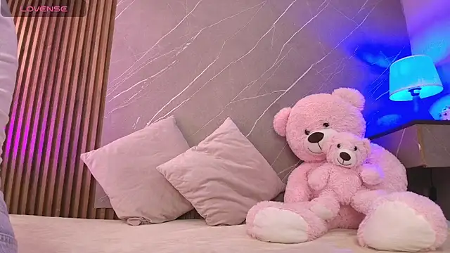 Snapshot of ariana_jhonson1 chatting on February 2026 12:14:01 PM ariana jhonson1 online show from February 2026 12:14:01 PM