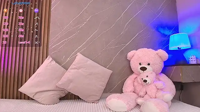 Snapshot of ariana_jhonson1 chatting on February 2026 12:17:02 PM ariana jhonson1 online show from February 2026 12:17:02 PM