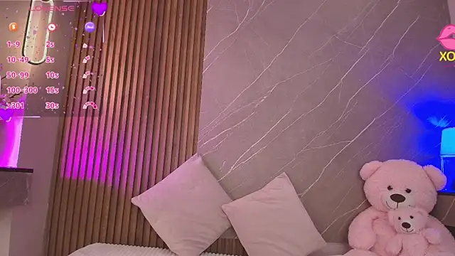 Snapshot of ariana_jhonson1 chatting on April 2026 12:33:01 PM ariana jhonson1 online show from April 2026 12:33:01 PM