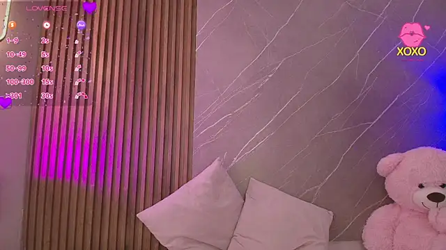 Snapshot of ariana_jhonson1 chatting on April 2026 12:28:02 PM ariana jhonson1 online show from April 2026 12:28:02 PM