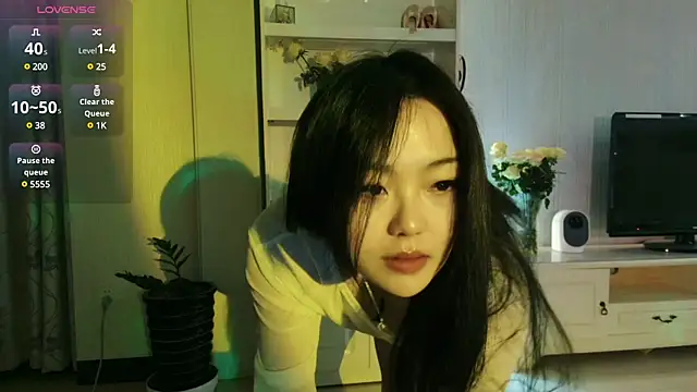 nanaliu6 online show from March 2025 02:10:01 PM