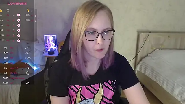 Agatha Mott online show from October 2025 05:17:02 AM