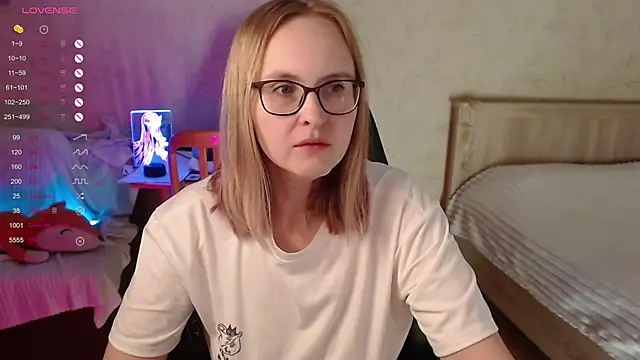 Agatha Mott online show from November 2025 02:10:02 AM