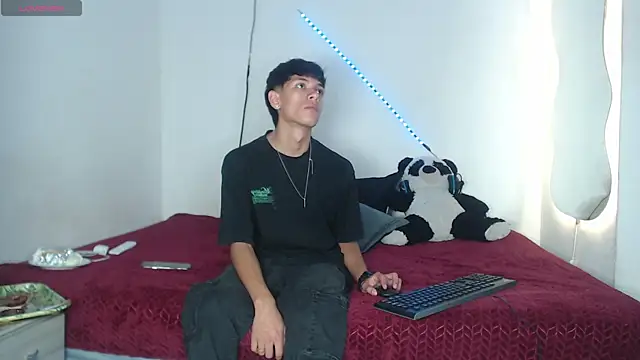 Snapshot of the_murderer chatting on March 2025 03:00:02 AM the murderer online show from March 2025 03:00:02 AM