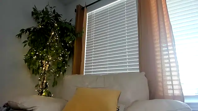 kaliii jones online show from February 2025 05:09:01 PM