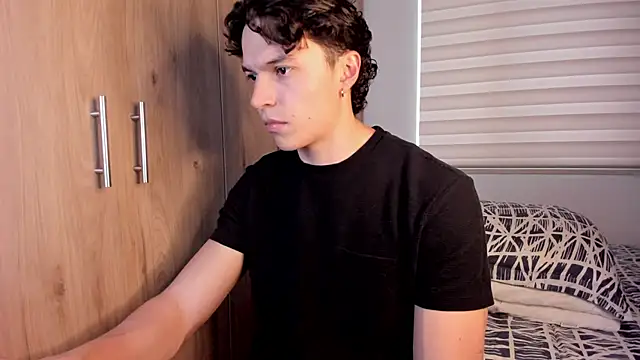 Mastrangelo xxx online show from November 2025 08:29:02 PM