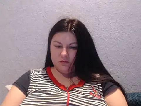 KiraSwee online show from February 2025 07:32:02 PM