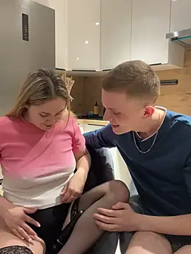 alisanikita online show from March 2025 03:59:01 PM