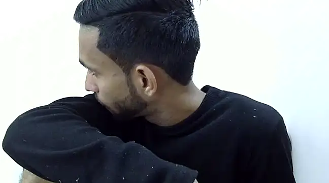 Snapshot of Queen_Couple chatting on February 2025 05:55:02 AM Queen Couple online show from February 2025 05:55:02 AM