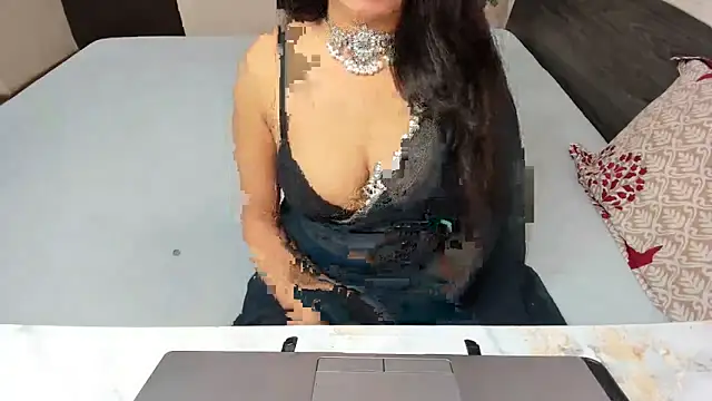 Queen Couple online show from February 2026 06:22:01 AM