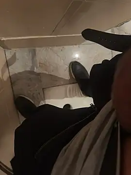 sark0606 online show from February 2026 04:35:02 PM