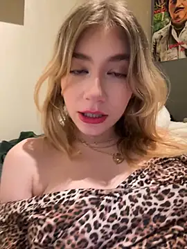 Snapshot of angeleyezlolita chatting on February 2025 08:35:02 PM angeleyezlolita online show from February 2025 08:35:02 PM