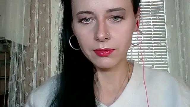 LuminousLady online show from October 2025 10:17:02 AM