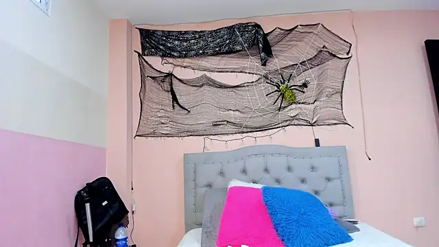 littletammy4u  online show from October 2025 12:30:01 PM