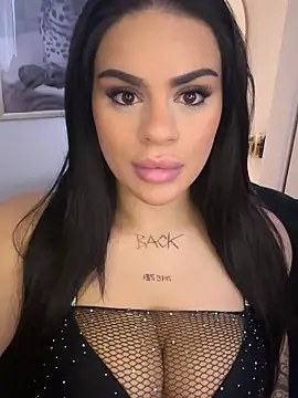 mrsbellanova online show from October 2025 12:16:02 PM