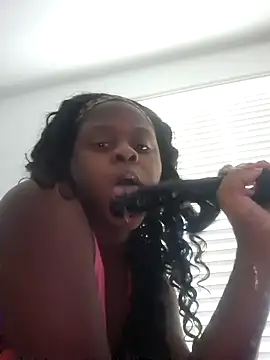 Snapshot of CocoaDoll22 chatting on November 2025 02:16:02 PM CocoaDoll22 online show from November 2025 02:16:02 PM