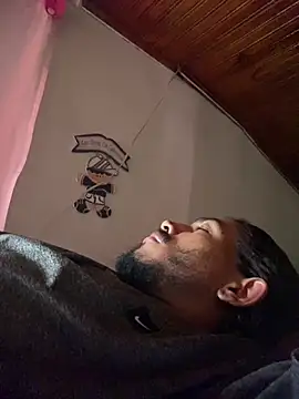 Mineirinho043 online show from December 2025 02:55:01 PM