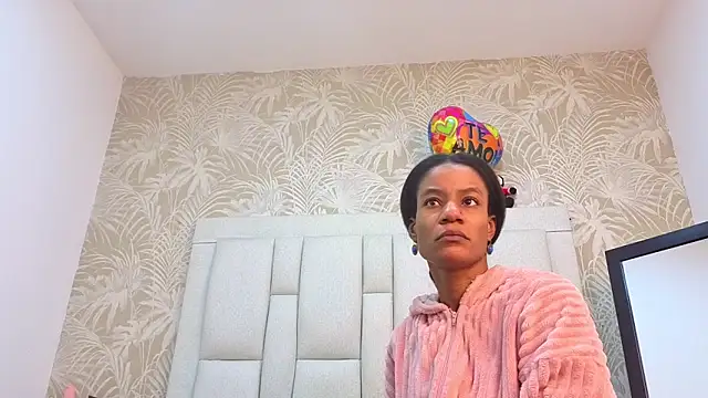 dafnnelewis online show from February 2026 11:15:02 AM