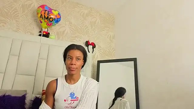 dafnnelewis online show from April 2026 11:14:02 AM