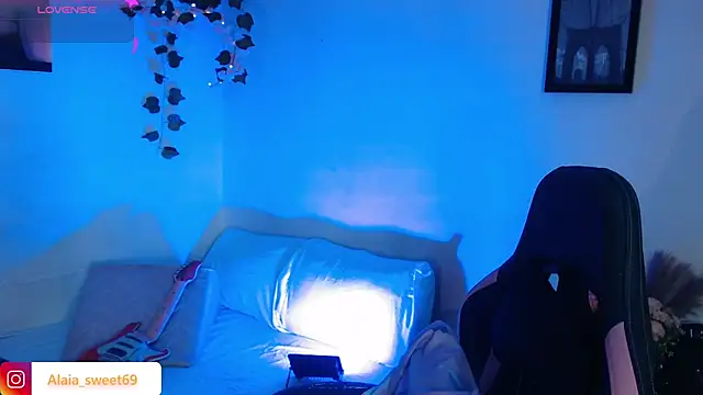 Snapshot of alaia_sweetxxx chatting on February 2026 10:18:01 PM alaia sweetxxx online show from February 2026 10:18:01 PM