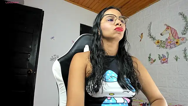 alisson hoffman05 online show from January 2026 06:13:02 PM