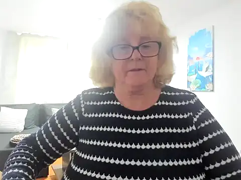 NoraJohnson6 online show from October 2025 01:31:01 PM