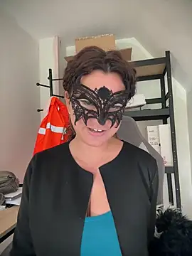 Loveblackzilla online show from April 2026 12:25:01 PM