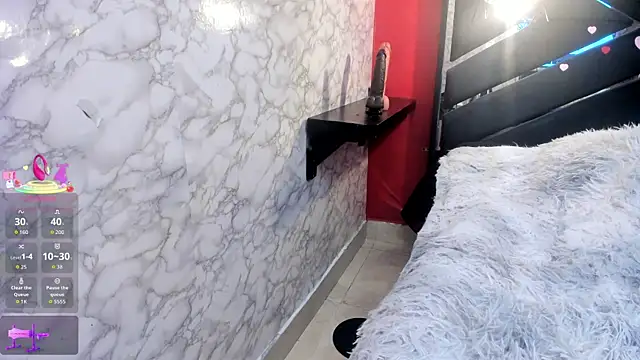 IVISBOUNCYASS online show from April 2026 12:40:02 PM