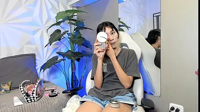 Miaa Lee7 online show from November 2025 08:42:01 PM