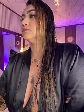 Madissonlove 1 online show from July 2026 05:52:01 PM