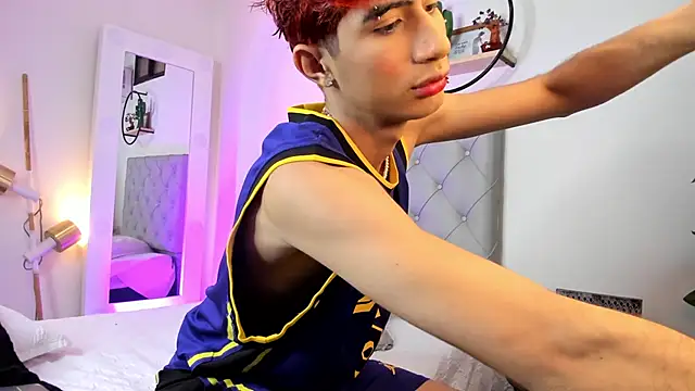 NovaaWheler online show from March 2025 05:00:02 AM