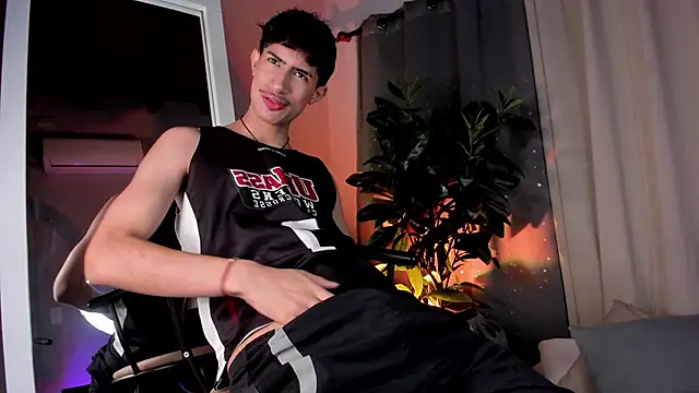 NovaaWheler online show from October 2025 12:48:02 PM